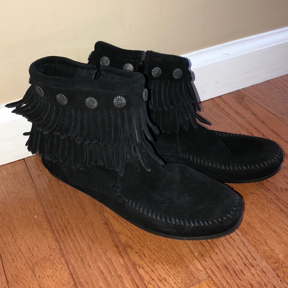 Minnetonka Double Fringe Side Zip Ankle Boots